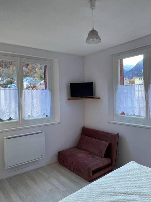 Appartement Au Centre Ville. Cauterets Exteriör bild